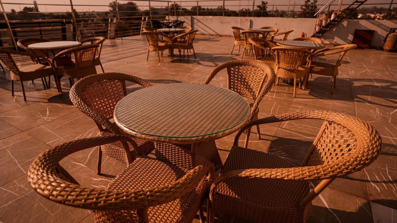 Hotel Northwind, Kharar, Mohali Exterior foto